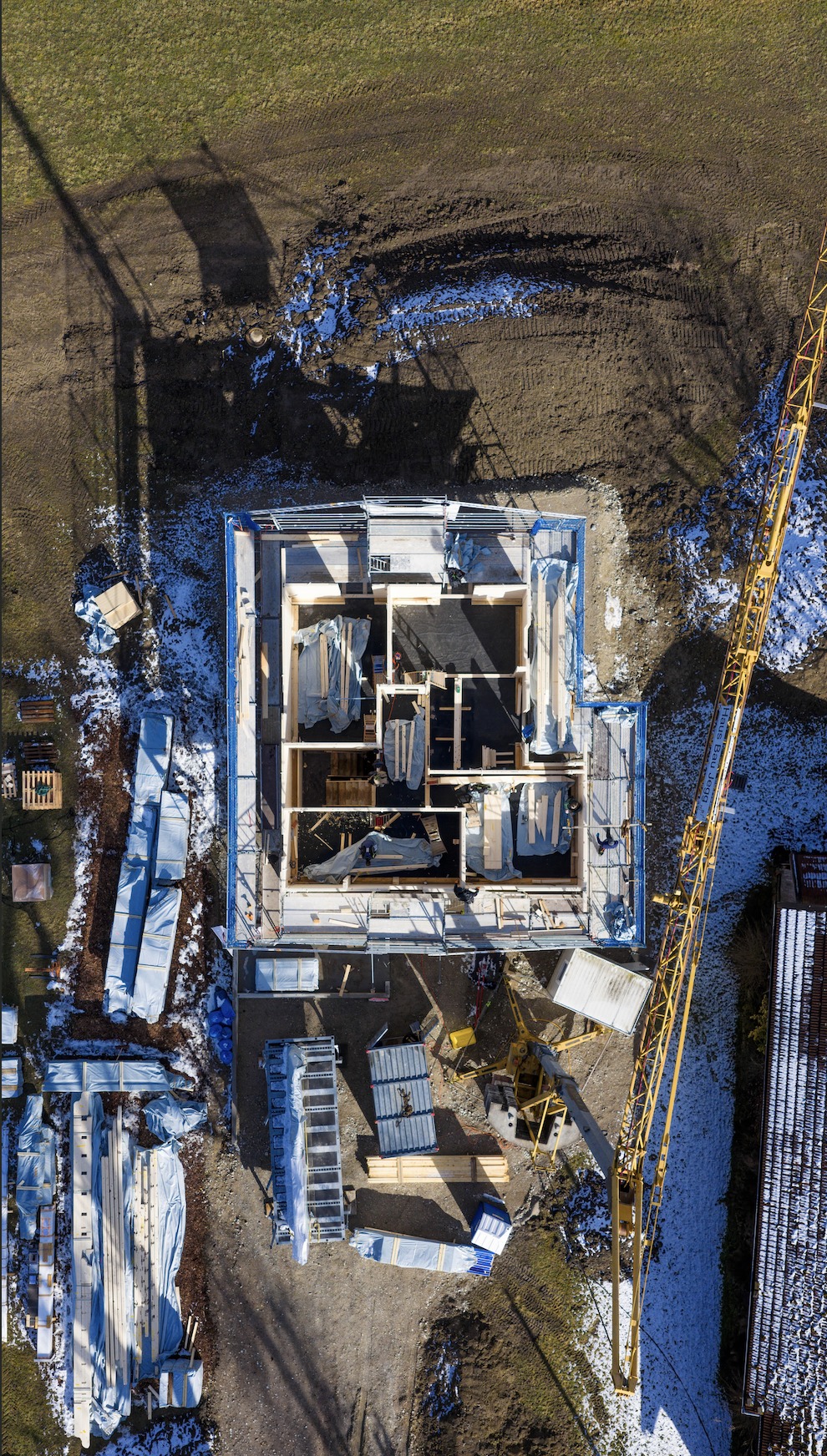 Der Wohnungsbau steht aktuell vor großen Herausforderungen – der Holzbau zeigt jedoch weiterhin Stabilität und Zukunftsperspektiven.