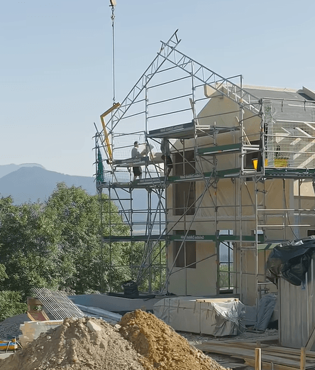In nur 4 Tagen zum Rohbau eines Chiemgauer Holzhaus
